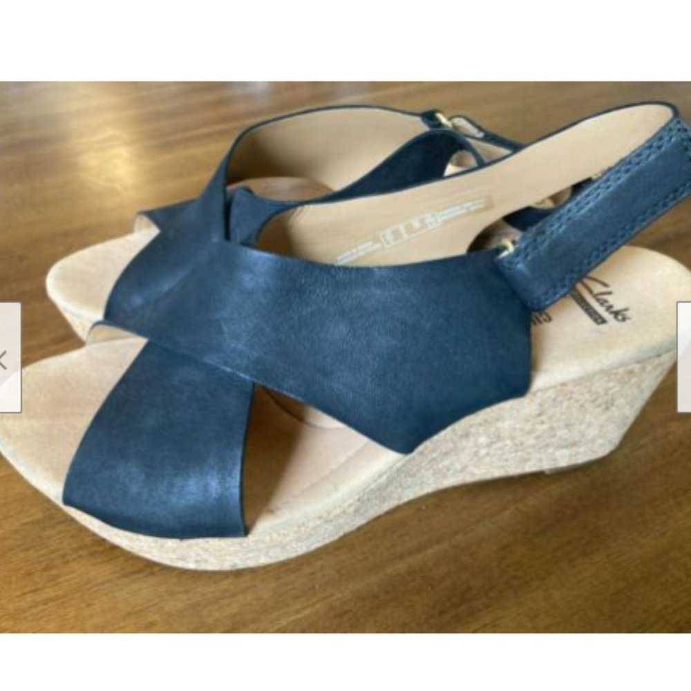 Clarks Collection Women's Open Toe Black Wedge Back Strap Sandals Size 9